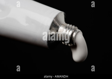 Un tubetto di vernice Foto Stock