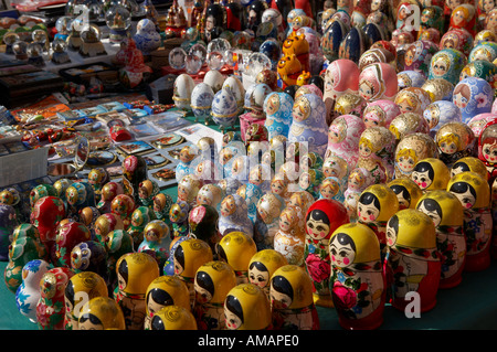 DISPLAY DEL matrioska russa bambole di nidificazione La Piazza Rossa Mosca Russia Foto Stock