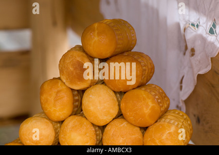 Oscypek formaggio prodotto dal polacco montanari Foto Stock