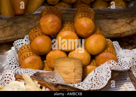 Oscypek formaggio prodotto dal polacco montanari Foto Stock