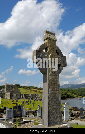 Stile celtico croce, cimitero alla Burrishoole Abbey, vicino a Newport, County Mayo, Irlanda Foto Stock