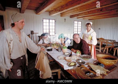 Elk126 3807 Canada Nova Scotia fortezza di Louisbourg NHP 1744 taverna il pranzo Foto Stock