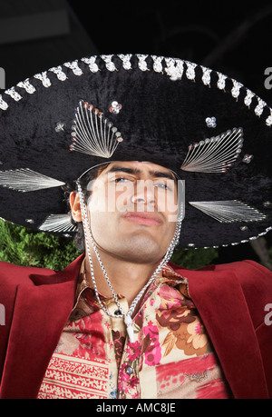 Uomo che porta il cappello Foto Stock