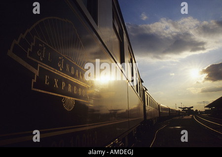 Al Andalus Express treno nella stazione di Granada Regione Andalusia Spagna Foto Stock