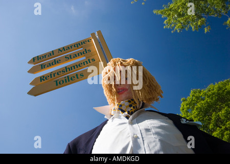 Lo Spaventapasseri in costume a Taunton flower show Foto Stock