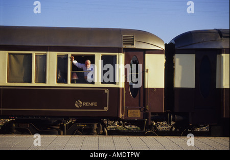 Al Andalus Express treno nella stazione di Ronda regione Andalusia Spagna Foto Stock