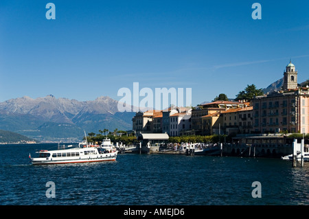 Traghetto a Bellagio sul Lago di Como Italia Foto Stock