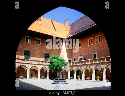 Cortile del Collegium Maius, Jagellonica a Cracovia, Polonia Foto Stock