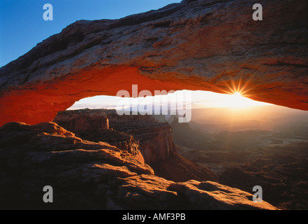 Tramonto su formazioni rocciose Canyonlands National Park nello Utah, Stati Uniti d'America Foto Stock