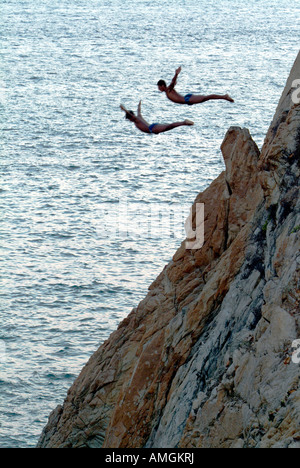 Messico, Guerrero, il famoso cliff divers o clavadistas di Acapulco Foto Stock