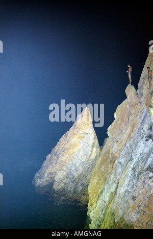 Messico, Guerrero, il famoso cliff divers o clavadistas di Acapulco Foto Stock