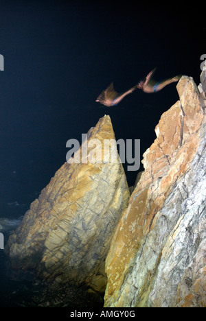 Messico, Guerrero, il famoso cliff divers o clavadistas di Acapulco Foto Stock