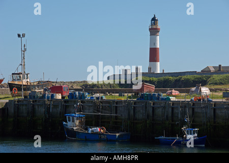 Buchan Ness Boddam harborand Lighthouse vicino a Peterhead Aberdeenshire Estate regione delle Highlands Scozzesi Agosto 2007 Foto Stock