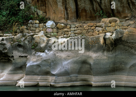 Il Perù. Fiume Urubamba nella Valle Sacra degli Incas è un affluente del fiume Amazon Foto Stock