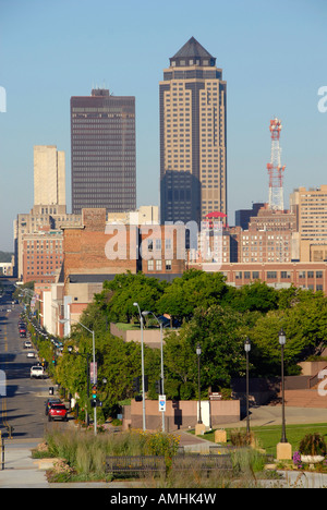 Des Moines Iowa IA skyline della città come visto dal Campidoglio motivi Foto Stock