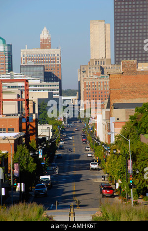 Des Moines Iowa IA skyline della città come visto dal Campidoglio motivi Foto Stock