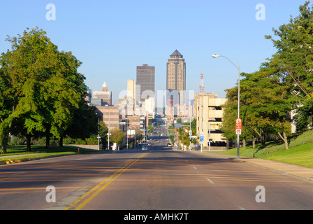 Des Moines Iowa IA skyline della città come visto dal Campidoglio motivi Foto Stock