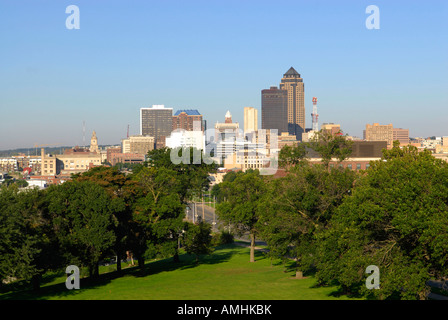 Des Moines Iowa IA skyline della città come visto dal Campidoglio motivi Foto Stock