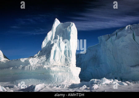 Iceberg Antartide Antartide geografia formato orizzontale iceberg paesaggi di ghiaccio in mare le acque antartiche Foto Stock