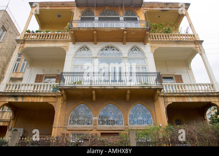 Classico vecchio edificio in pietra Beirut Libano Foto Stock