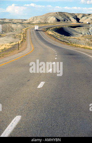 Avvolgimento Interstate 80 autostrada nel nord-est dello Utah Foto Stock