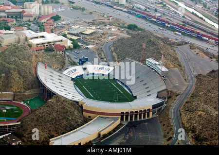 Vista aerea sopra Sun Bowl outdoor football Stadium Università del Texas El Paso minatori Foto Stock