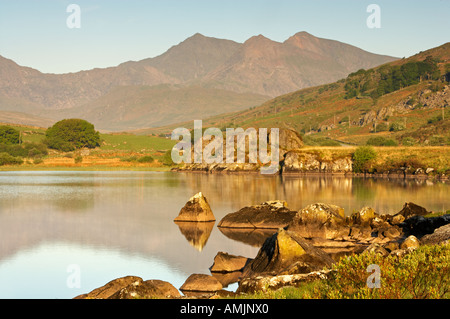 Sunrise Llynnau Mymbyr Vicino a Capel Curig Snowdonia North West Wales Foto Stock