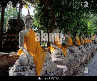 Ayutthaya, Tailandia -- Wat Yai Chai Mongkol Buddha Foto Stock