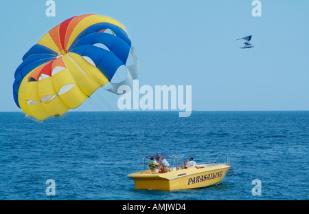 Sunny beach parasail Bulgaria Repubblica Popolare Narodna Republika Bulgariya Penisola Balcanica sud est europa Foto Stock