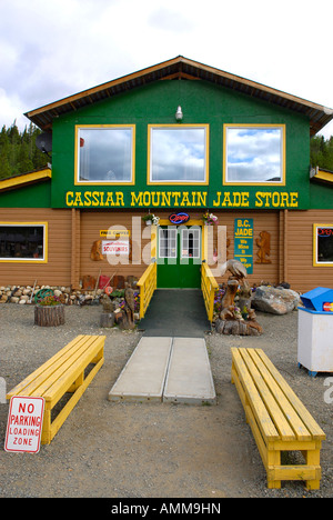 La giada città più grandi miniere di giada nel mondo montagne Cassiar Cassiar Highway British Columbia BC Canada mining gemme preziose gemma Foto Stock