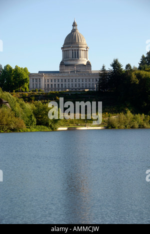 Capitol Vista Lago del Capitol Building Olympia Washington WA US Stati Uniti capitale legislativa del legislatore leggi legal Foto Stock