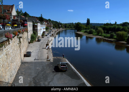 Fiume Vezere in Le Bugue Dordogne Foto Stock