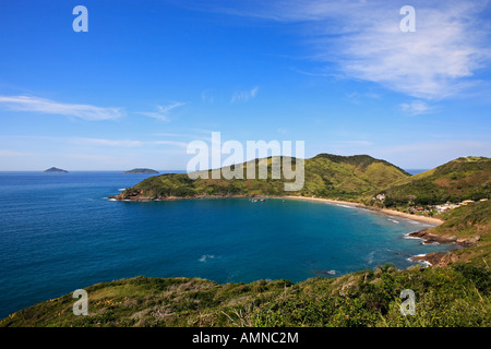 Praia brava nella bellissima tipica città brasiliane di Buzios vicino a Rio de Janeiro in Brasile Foto Stock