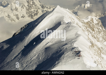 ALASKA DENALI NP VISTA AEREA DI ALPINISTI pronto a salire alla cima del monte McKINLEY Foto Stock