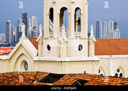 Campanile di Iglesia de San Francisco, Casco Viejo, Panama City, Panama Foto Stock