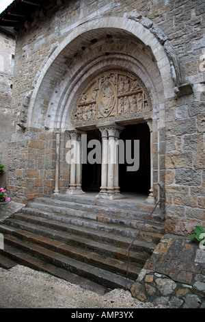 Il timpano della Église St Pierre a Carennac Foto Stock