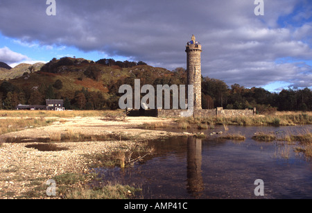 Glenfinnan Monument e il centro visitatori di Loch Shiel Foto Stock