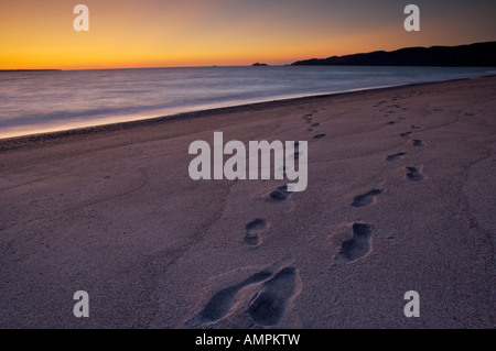 Tramonto lungo la spiaggia di Baia Agawa, Lago Superiore, Lago Superior parco provinciale, Grandi Laghi, Ontario, Canada. Foto Stock