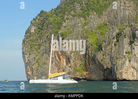 Thailandia Kho Phi Phi Leh Island Krabi barca a vela mare delle Andamane Foto Stock