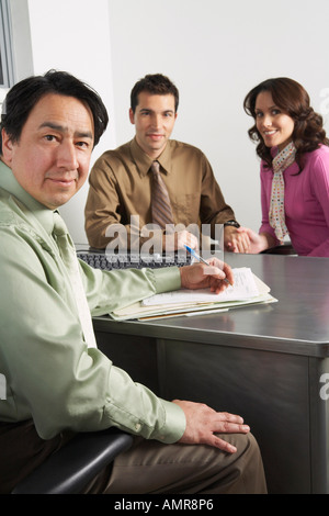 La gente di affari in ufficio Foto Stock