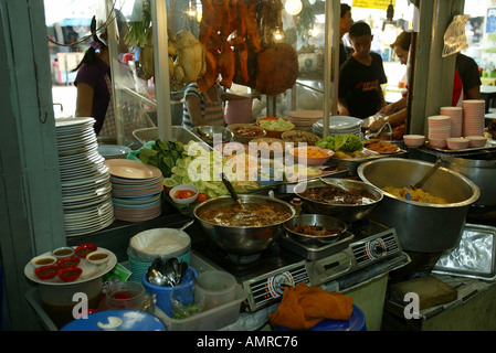 Ristorante Il mercato del fine settimana di Chatuchak Bangkok in Thailandia Foto Stock