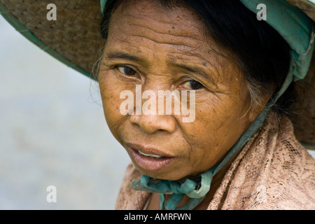 Ritratto di un coltivatore di riso, Ubud, Bali Indonesia Foto Stock