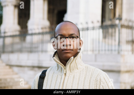 L'uomo africano indossando occhiali da vista Foto Stock