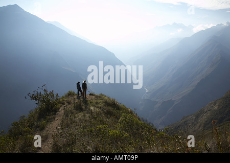 Vista da remoto le rovine Inca di Senso - Inka nelle Ande peruviane Foto Stock