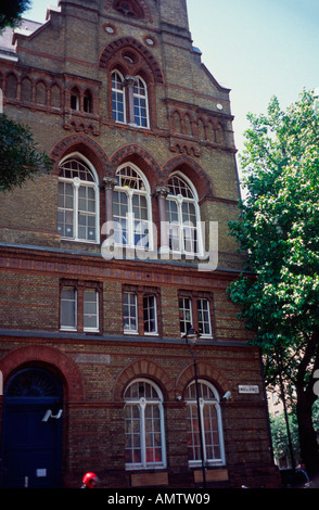 St Giles scuole nazionali, Endell Street, Covent Garden, Londra, WC2, England Regno Unito Foto Stock