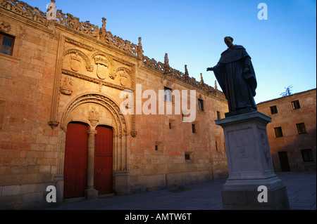 Spagna, Salamanca, Patio de las Escuelas, arte, architettura, l'istruzione, storia, ornati, facciata, Fray Luis statua, spagnolo Foto Stock