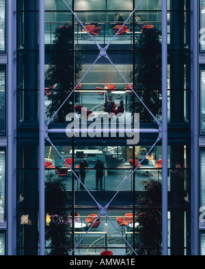 L'edificio di Gibbs, Wellcome Trust HQ, 215 Euston Road, London, NW1. Architetto: Michael Hopkins e partner Foto Stock