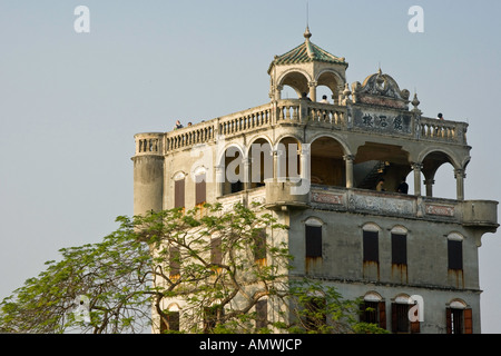 Mingshi Lou Diaolou Yili Villaggio del Kaiping nella provincia di Guangdong in Cina Foto Stock