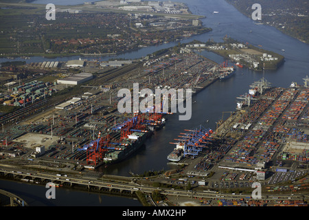 Porto di Amburgo in background EADS aeroporto Finkenwerder, Germania, Hamburg, Amburgo Foto Stock