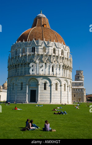 La facciata della chiesa di Piazza dei Miracoli a Pisa Toscana Italia Foto Stock